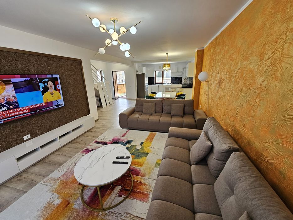 Închiriez casa 3 camere Mamaia sat