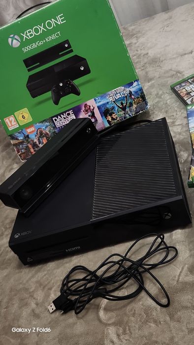 Xbox One Kinect 8 jocuri 2 manete