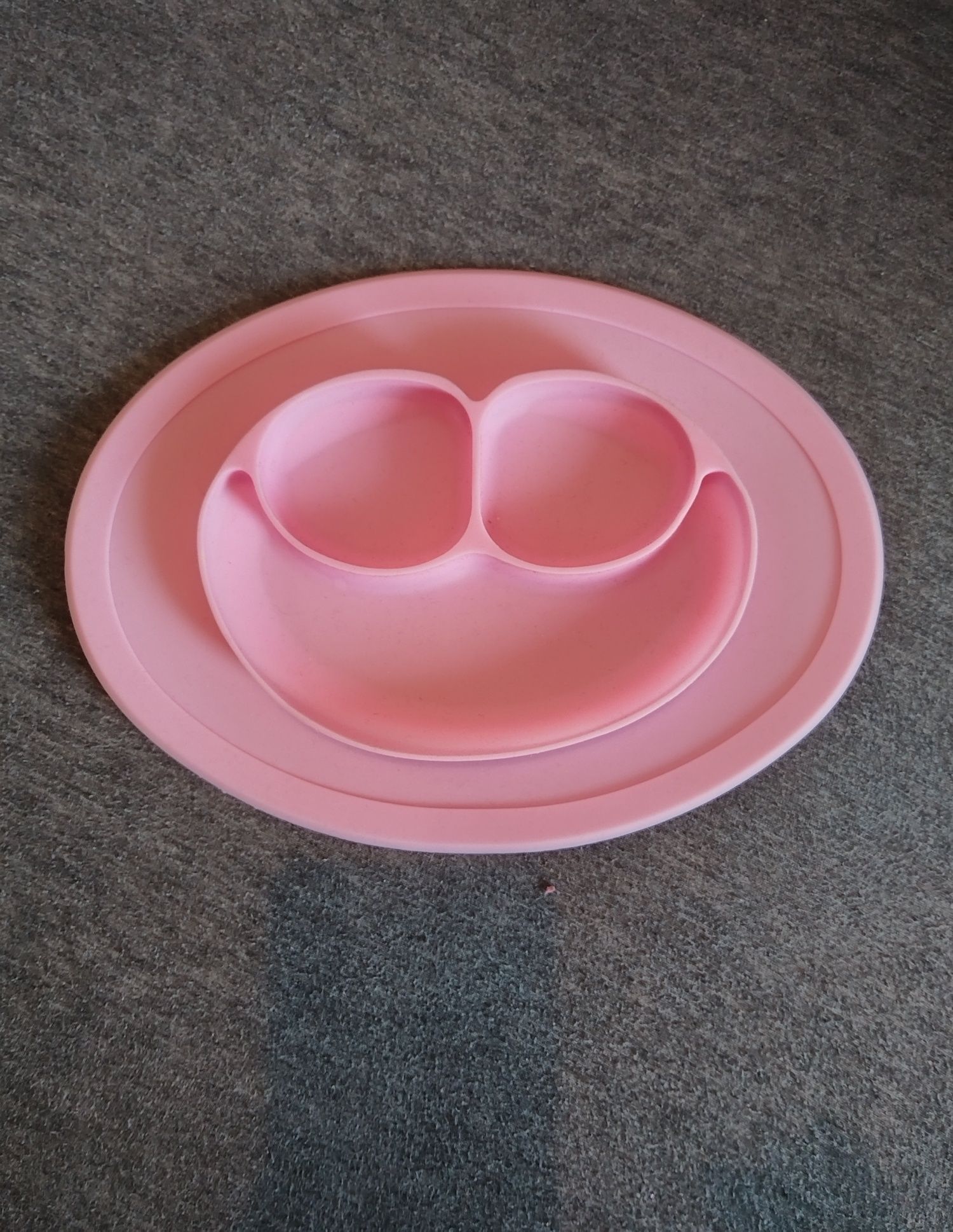 Детска силиконова чиния за хранене