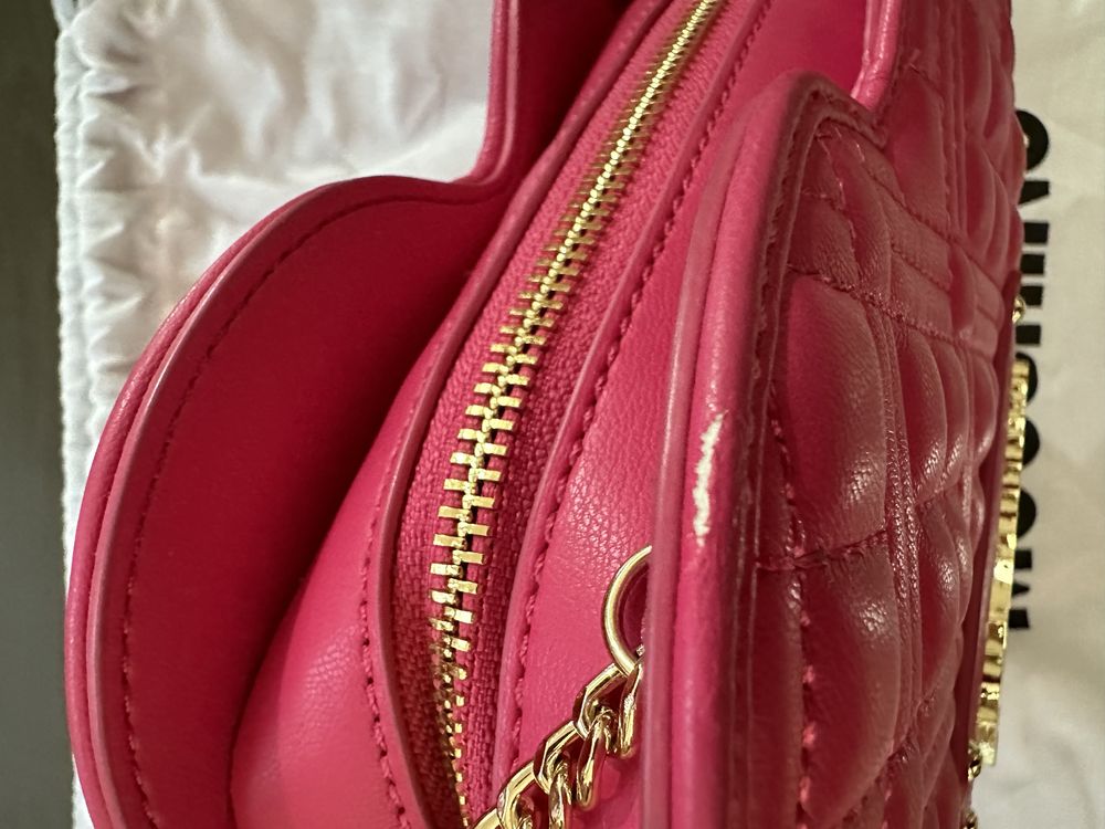 100% Оригинална дамска розова чанта сърце Love Moschino