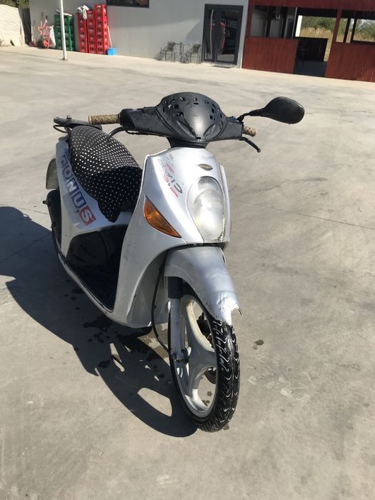 Vand scuter malaguti set de 80 cc nu porneste din cauza carburatorului
