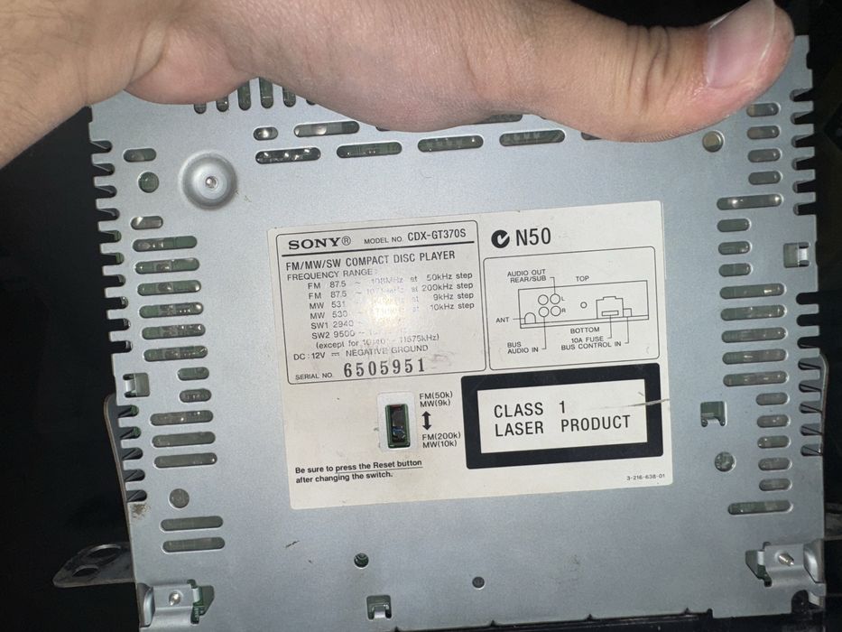 Магнитофон Sony CDX-GT370S