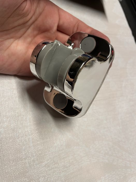 Держатель для душевой лейки настенный