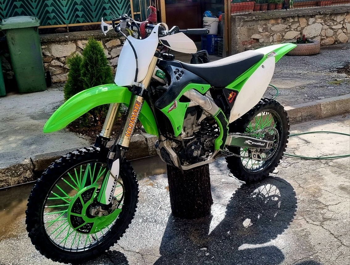 Kawasaki kx450f.