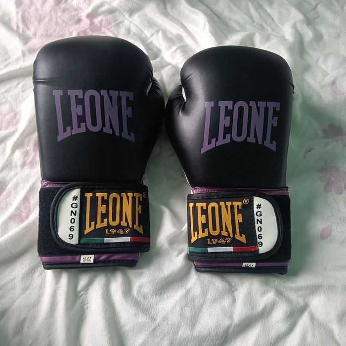 Mănuși noi box ridicare personala in zona circa 13 poliție sector 3