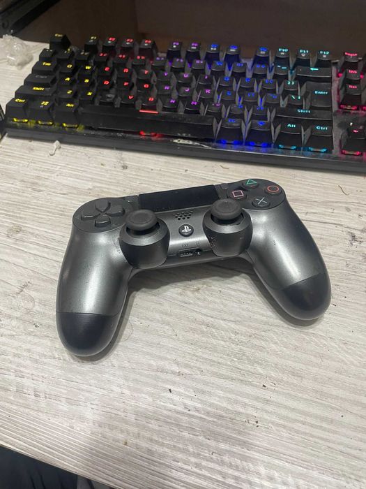 maneta ps4 sau schimb