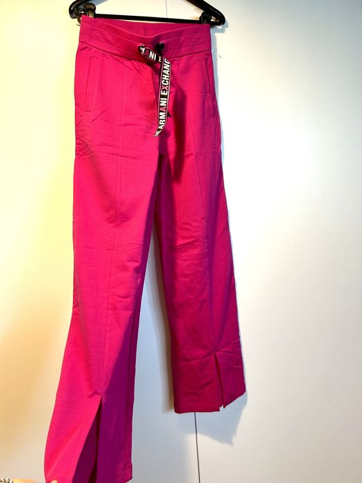 Vand pantaloni de trening Armani Exchange