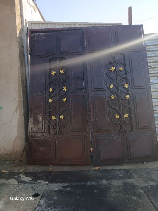 Eshik darvoza sotiladi