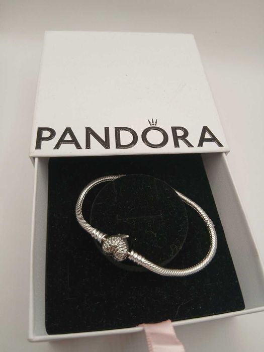 Сребърни гривни Pandora