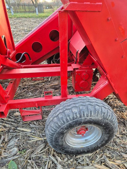 Culegatoare porumb Sip Tornado 40 pe un rand recent recondiționata