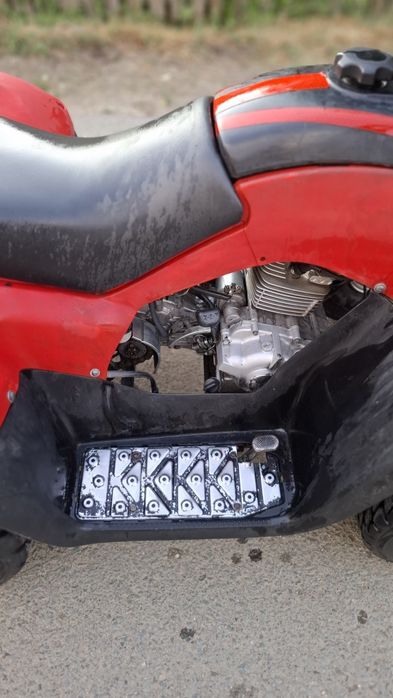 Vând atv kymco 150cc
