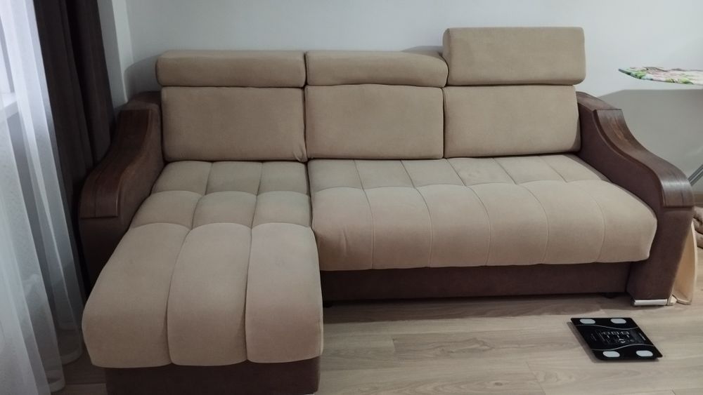 Диван угловой в хорошем состоянии