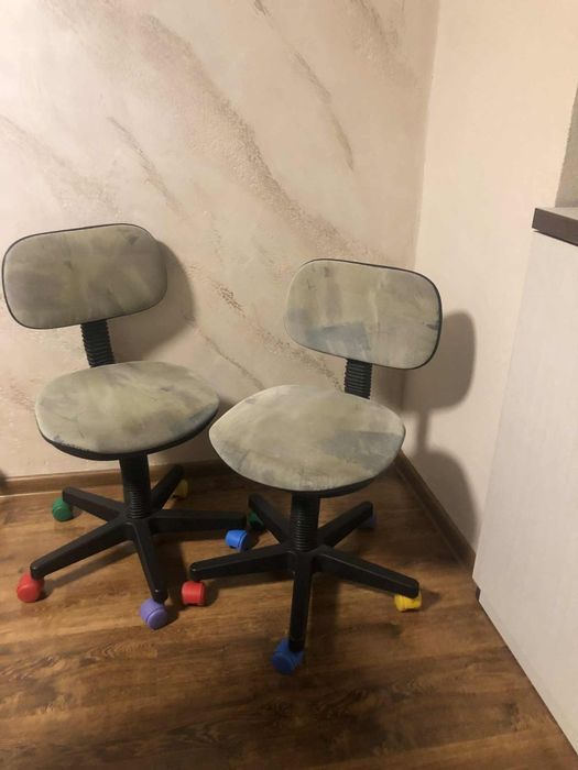 Детски столовете за бюро