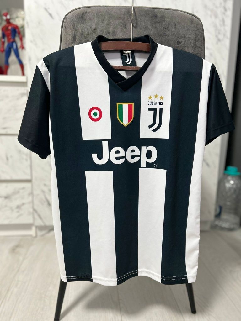Tricouri fotbal Messi Ronaldo si Ozil