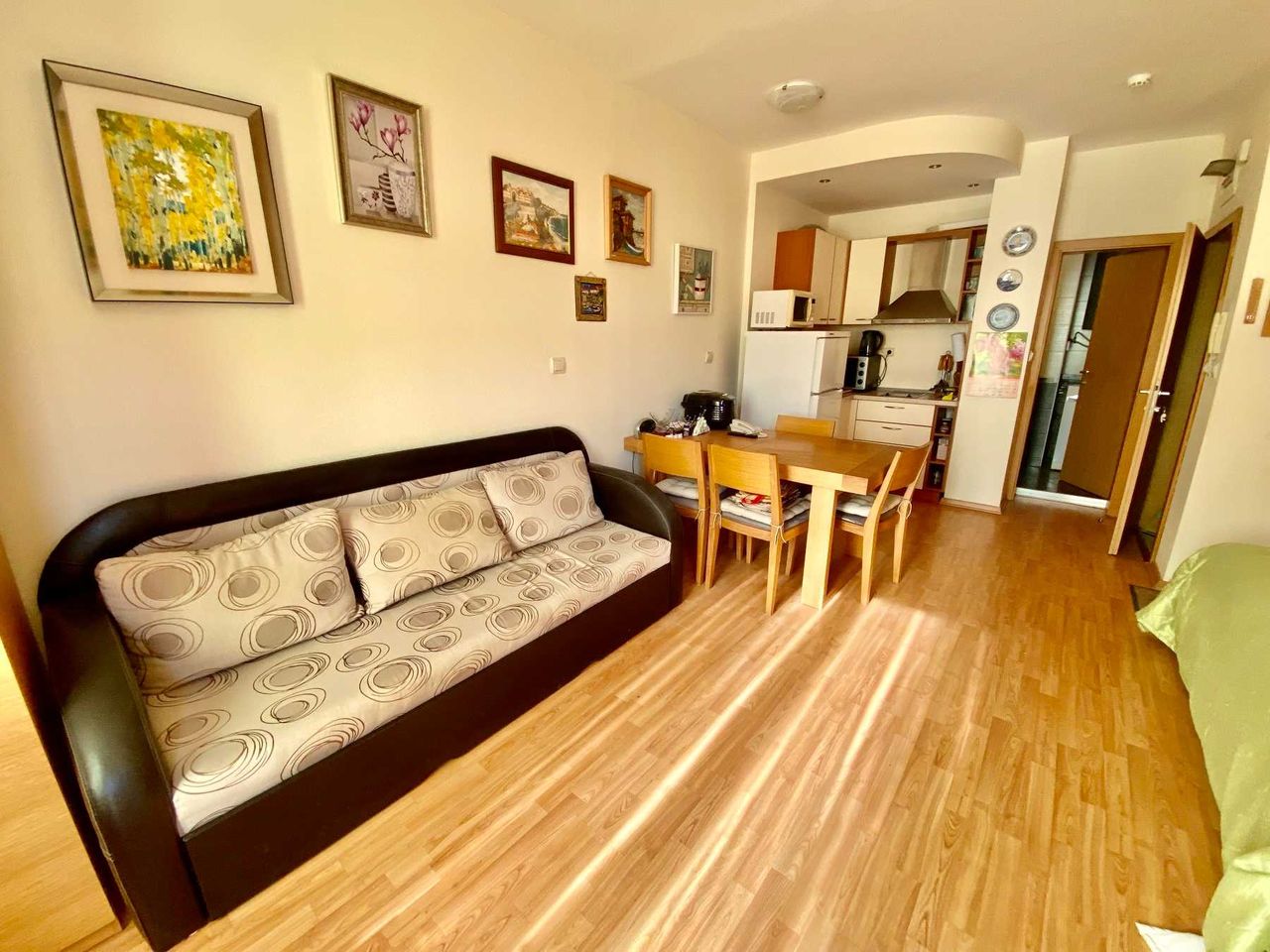 Продава се Едностаен апартамент в Свети Влас - 54 кв.м за 1334 €/кв.м - Снимка #3