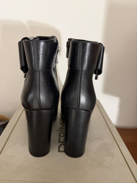 Дамки боти Derimod