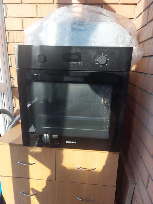 Встраиваемый духовой шкаф