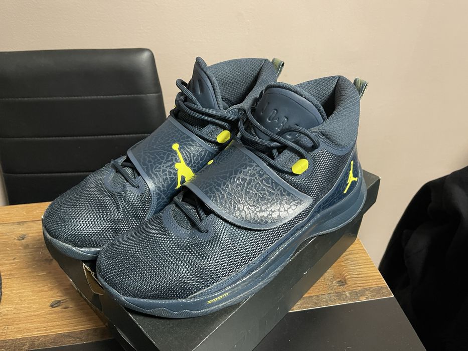 Продавам обувки Jordan zoom