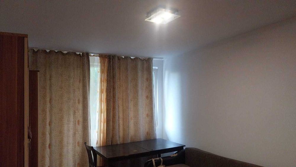 Vand apartament 2 camere Carpati 1
