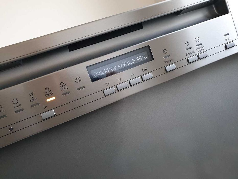 XXL Съдомиялна Miele - Auto Open - 14 Комплекта - Частично Вграждане