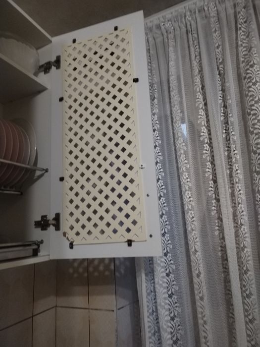 Se vinde mobilă de bucătărie în stare bună