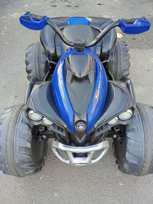 De vanzare ATV electric cu doua acumlatoare de 12 volti 7Ah