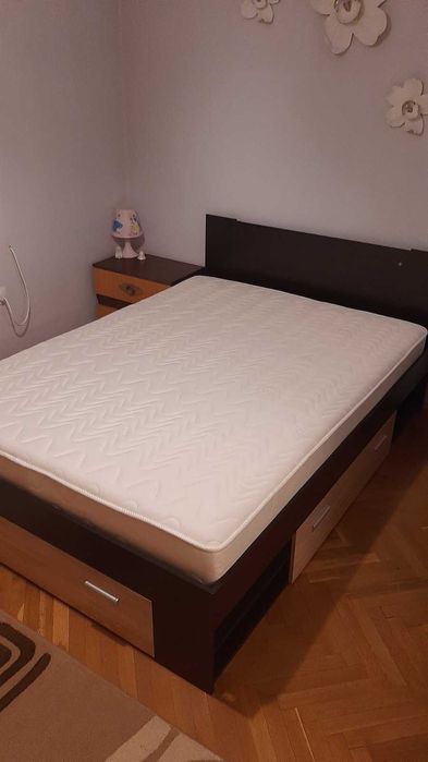 Спалня, чисто нова с матрак