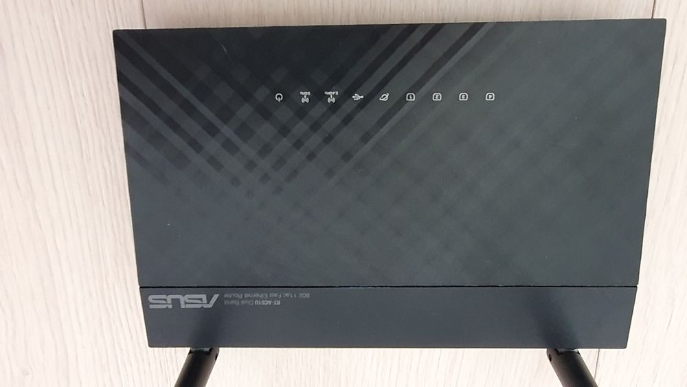 Router ASUS RT-AC51U DualBand Transf 300+433 Mbps 2.4-5 GHz Curier OLX