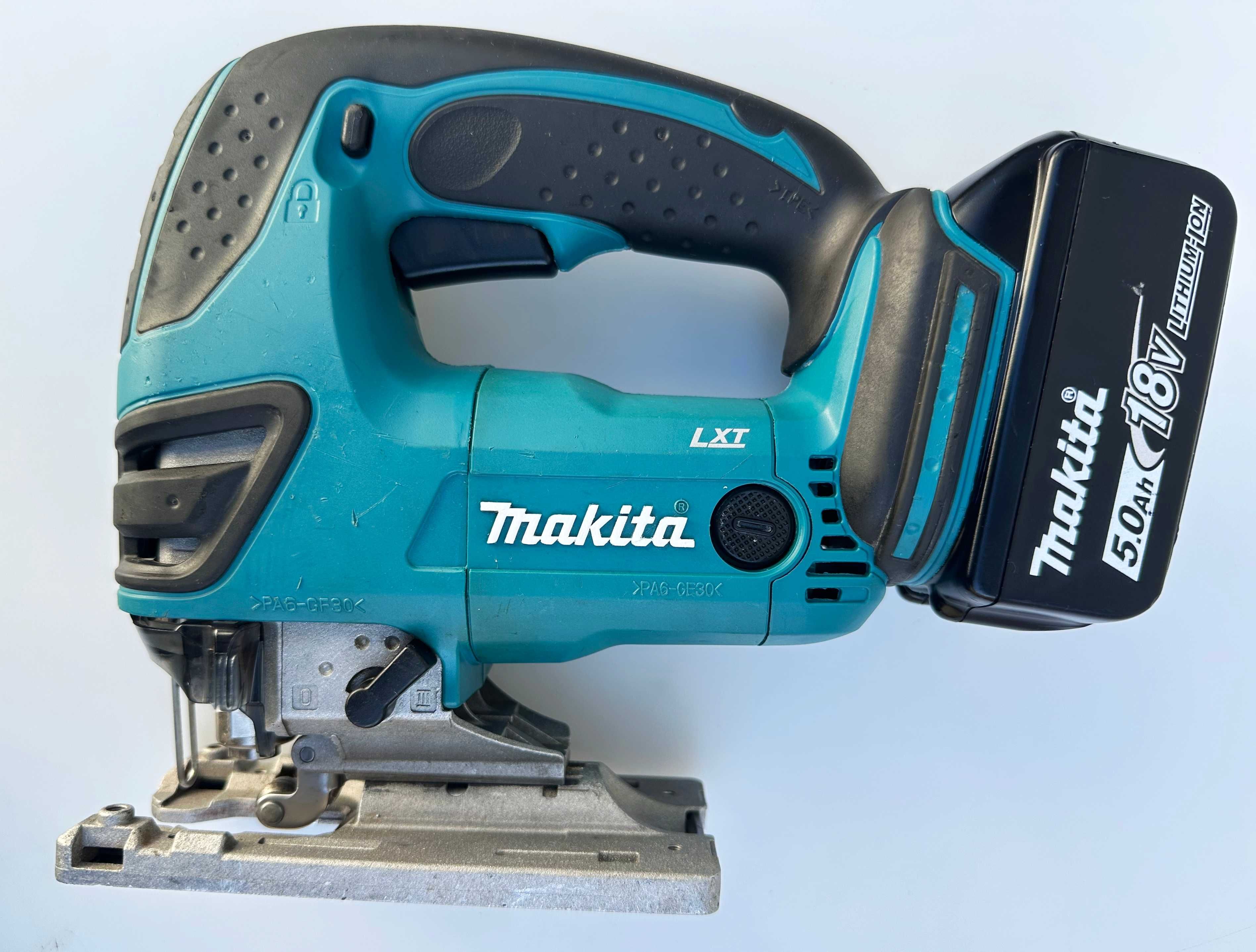 Makita DJV180 - Акумулаторен прободен трион 2x18V 5.0Ah перфектен!