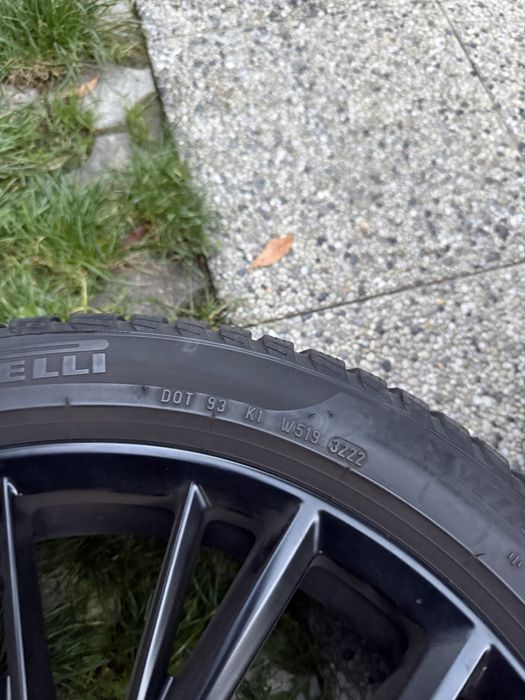 Jante si anvelope iarna R18 BMW M Performance originale roti complete