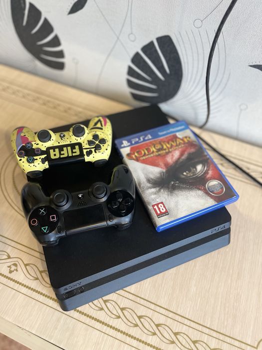 Продам sony PS4