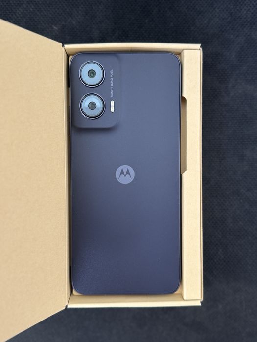 Moto G35 5G 256GB с Гаранция + Адаптор Кейс и Протектор