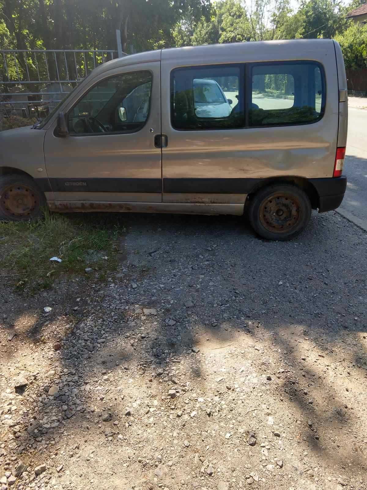 Продавам Citroen Berlingo 1.9