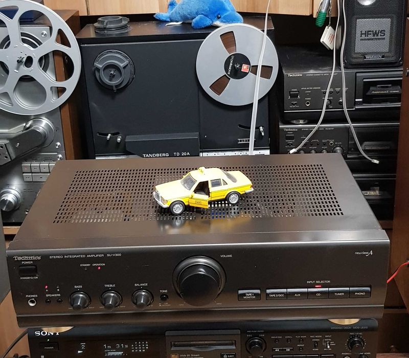 Amplificator Audio Stereo Vintage TECHNICS SU V300  (Made in Japan)