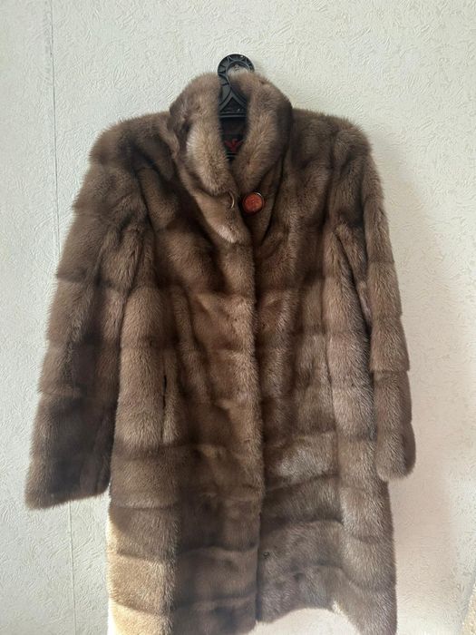 Продам шубу норковую