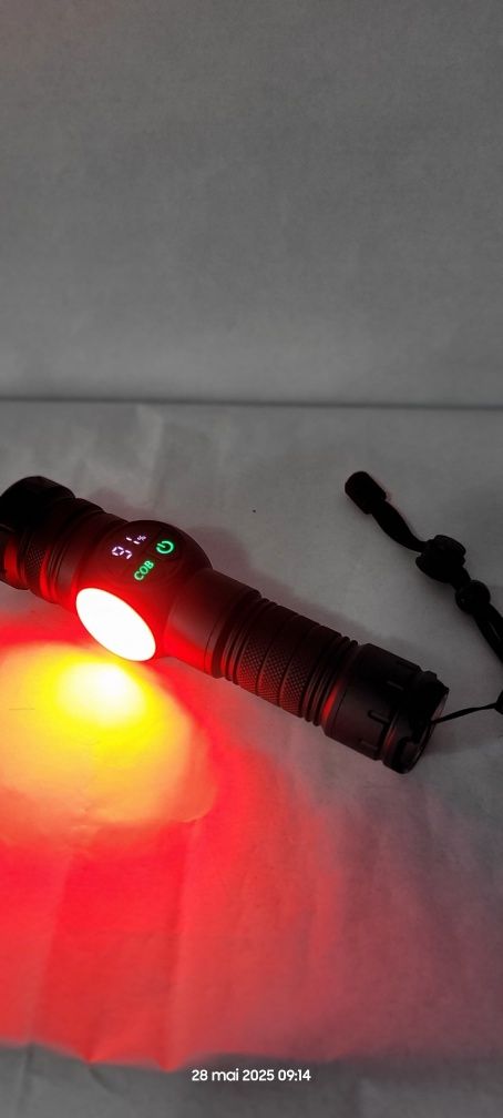 Lanternă multifuncțională cu acumulator li-ion