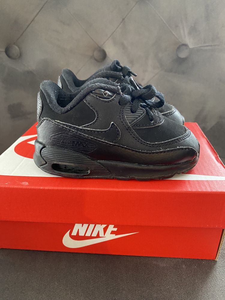 Pantofi sport Nike air max, nr 21