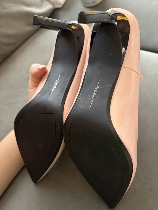 Обувки с ток Бершка