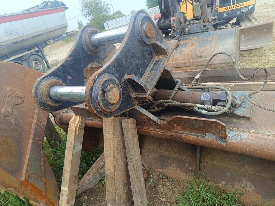 Cupă excavator+Rotolit , cupă taluz,cuplaj rapid.