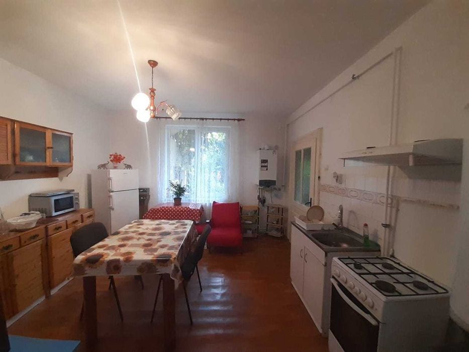 Ofer avantajos cazare/chirie pentru băieţi (preferabil studenti)