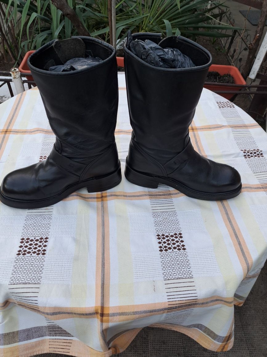 Cizme din piele nr 41 (motocicliști)