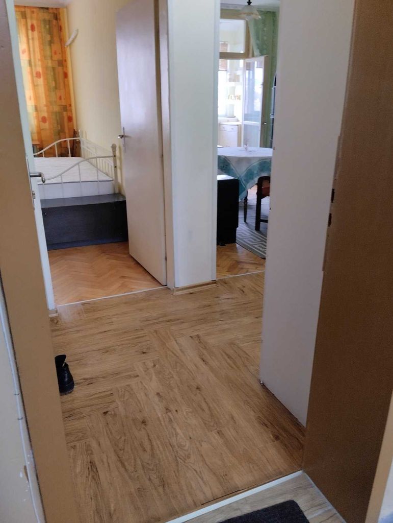 Дава се под наем Двустаен апартамент в Плевен, Дружба 4 - 50 кв.м за 280.5 € - Снимка #1
