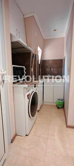 Дава се под наем Едностаен апартамент в Пловдив, Център - 30 кв.м за 300 € - Снимка #3