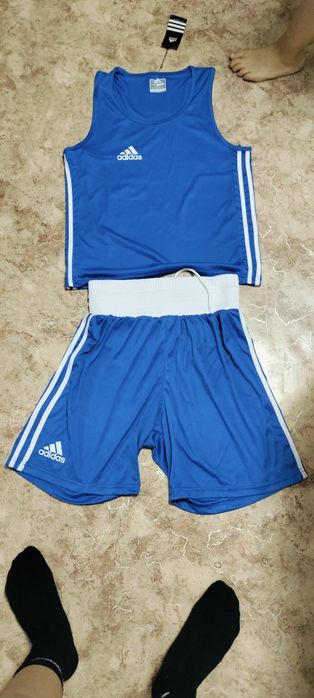 форма адидас боксерская