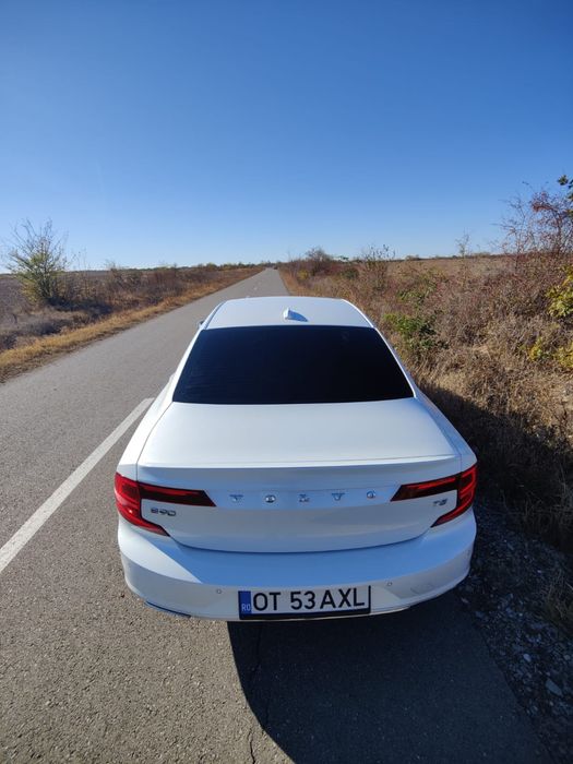 Volvo S90 T5 Momentum