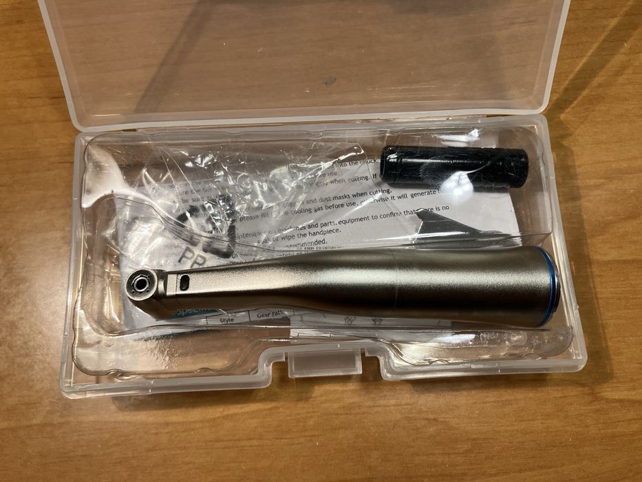 Piesa cot contra-unghi