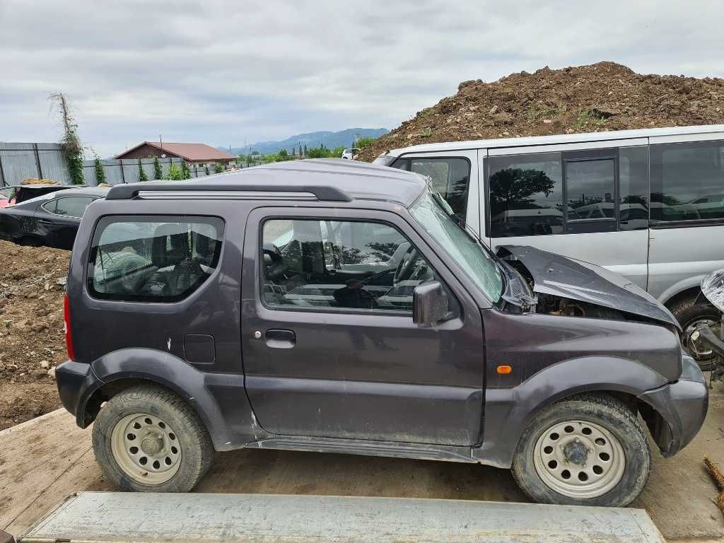 Dezmembrari dezmembrari piese auto SUZUKI JIMNY 1.3 an 2011