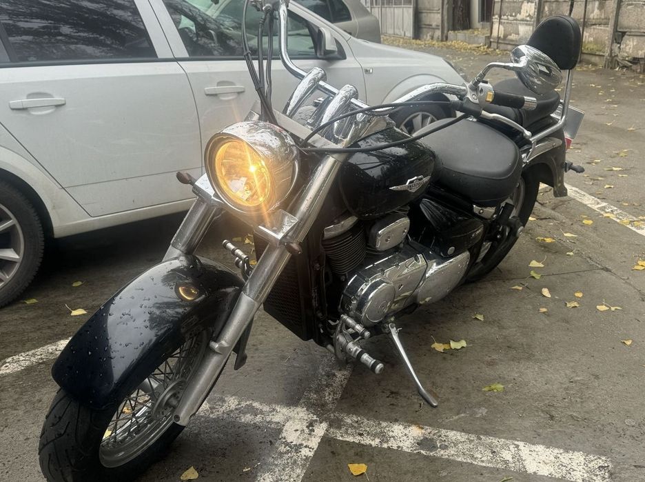 Suzuki intruder c800