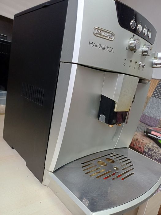 Espressor Delonghi Magnifica