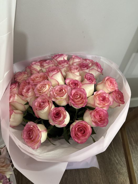 Розы срочно (цветы)